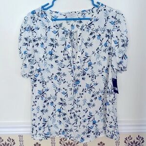 NWT Lucky Brand Floral Short Sleeve Large Top V-Neck with Tie Lightweight